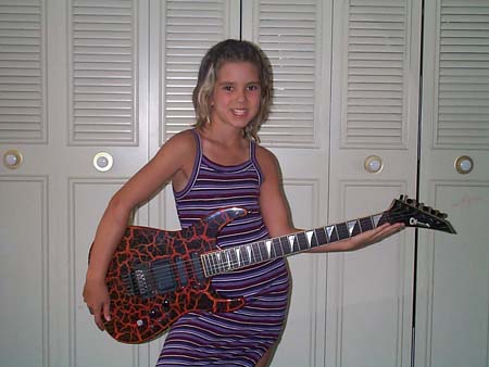 16_Alyssa_Charvel_Mod6